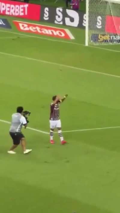 Algo me diz que o Samuel Xavier detesta a existência do Neymar