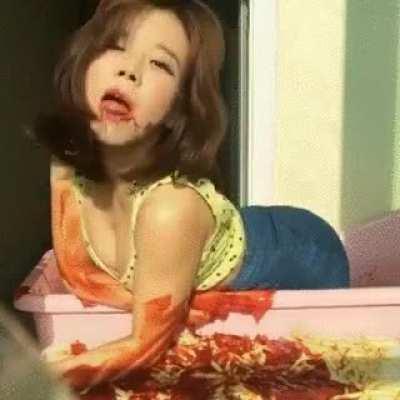 Little bit of Ketchup?