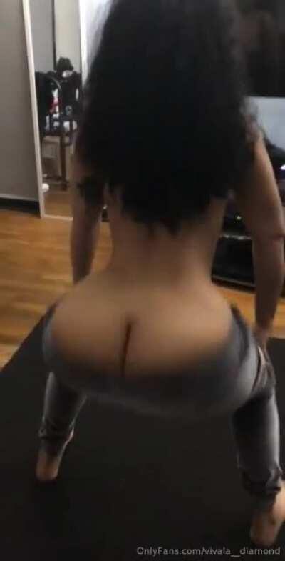 Quarantine Stripper can’t help herself