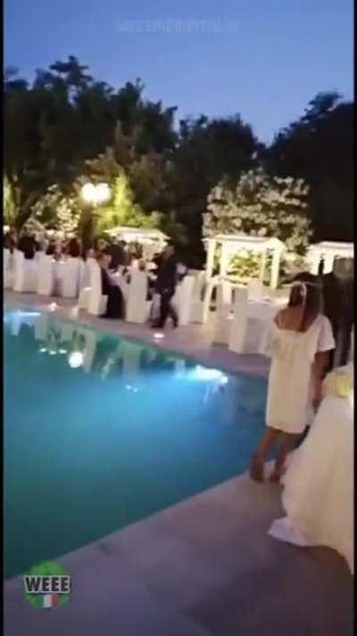 Having reception as pool at wedding