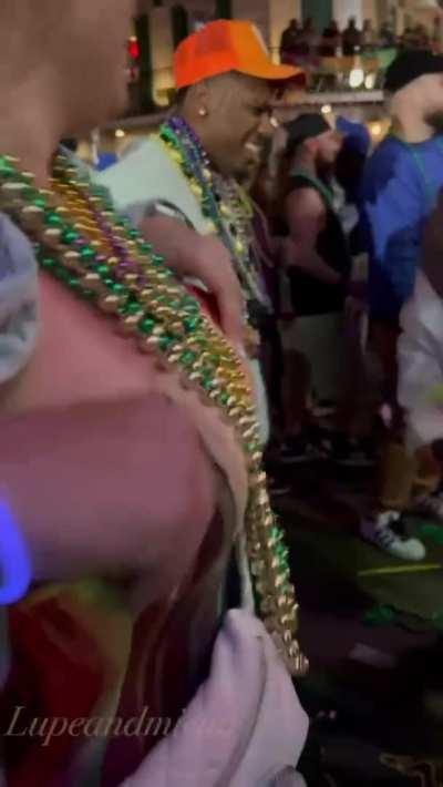 [GIF] party in the streets beads is all I need