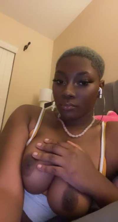 Happy turkey day babes 🦃🤍 Black Friday sale starting now☺️