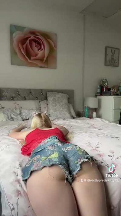 Ms. Kitty has fainted