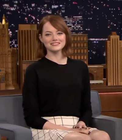 Emma's cute dance to make your day (The Tonight Show With Jimmy Fallon, October 2014)