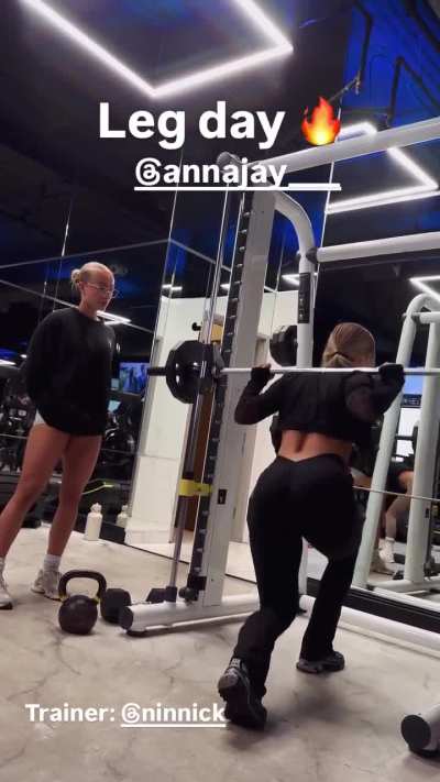 Anna Jay