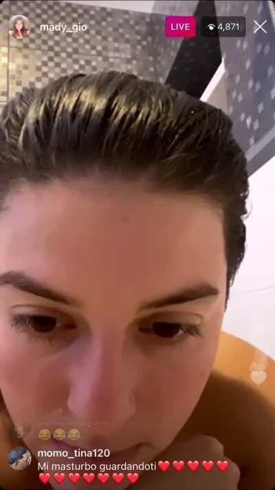 Mady streaming live from the bath
