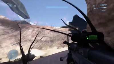 Master Chief hits his shin.