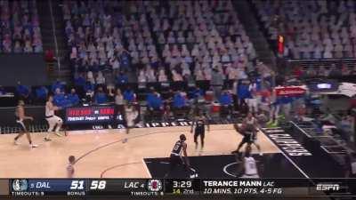 [Highlight] Luka with the 29 foot stepback 3 to give him 29 in the 1st half