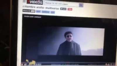 Beelce donde encontraste la peli para las imagenes de tu video? Beelce: