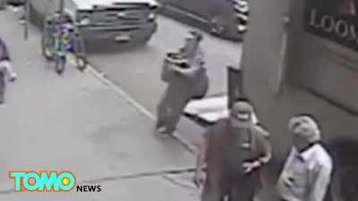 New York thief steals bucket of gold worth $ 1.6 million from armored truck parked in Manhattan