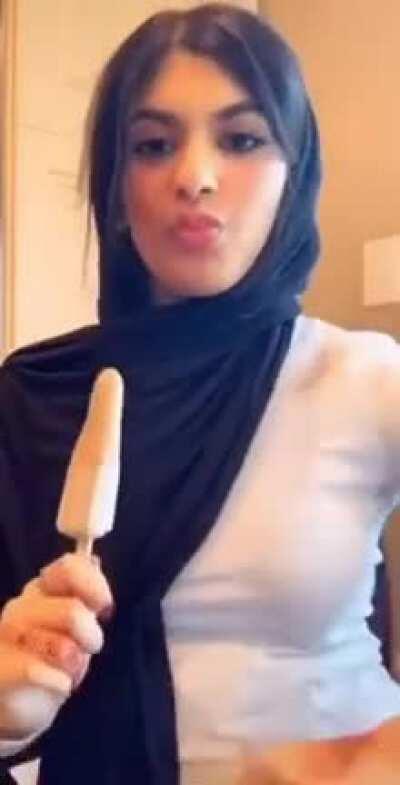 Oh my 😳😳 Things She Can Do With Her Mouth