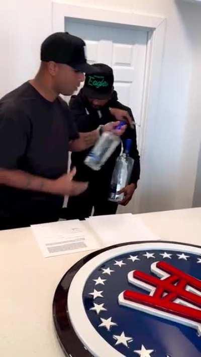 Ice and Ish when Joe renew they contracts 😂