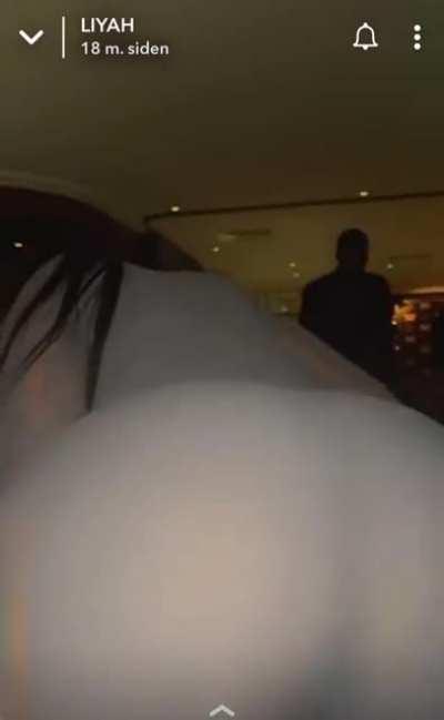 Shaking that fat ass🍑