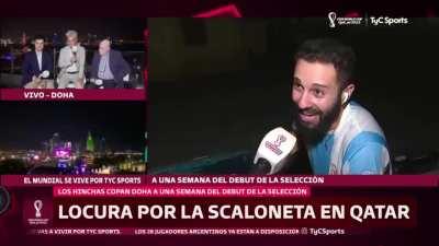 Hinchas argentinos en Qatar laburan de programadores en medio del banderazo