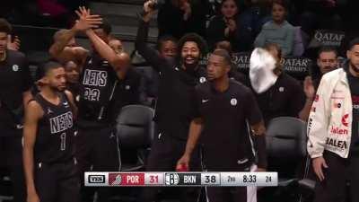 [Highlight] Royce O'Neale throws it off the backboard to Dennis Smith Jr. for the SLAM.