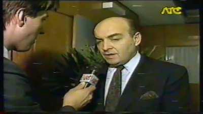 Domingo Cavallo en 1992 justificando el aumento de salarios a funcionarios públicos
