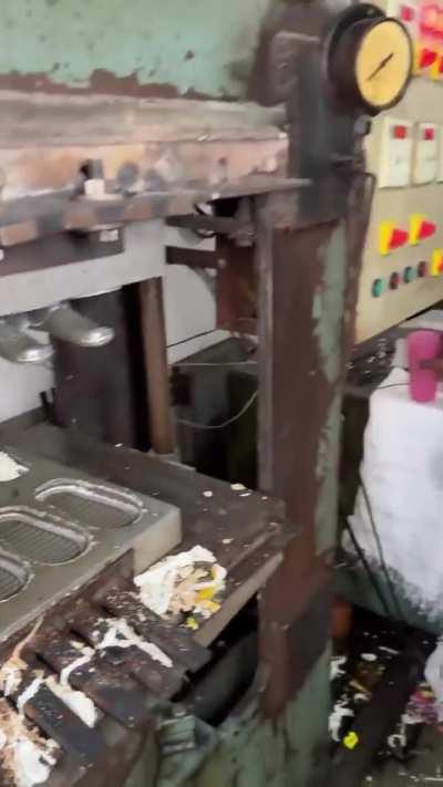 How flip flops are made 