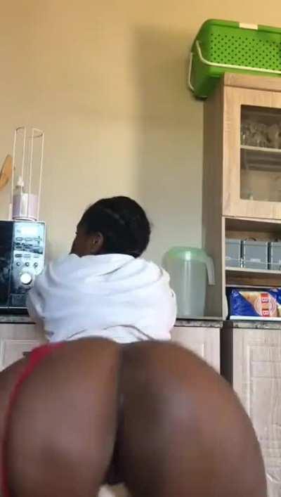 good god😫😫😫her ass is something else