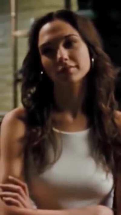 Gal Gadot is so damn sexy