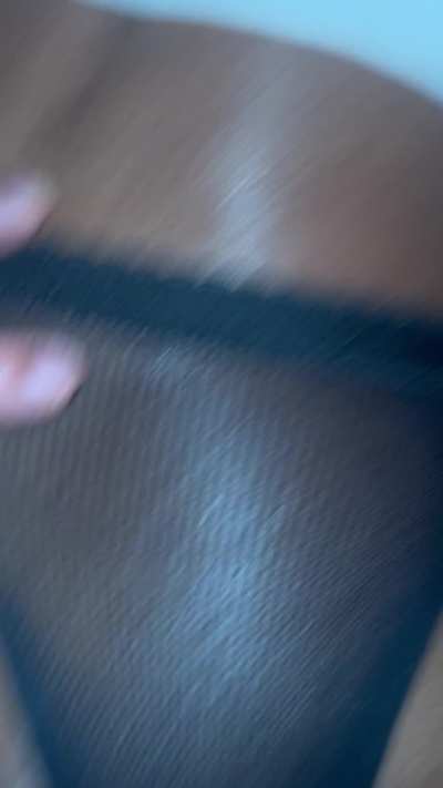 Love me a man who is verbal n dominant with me 🫦