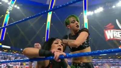 Tonight on SmackDown, Part 1: Bayley takes on Ruby Riott!