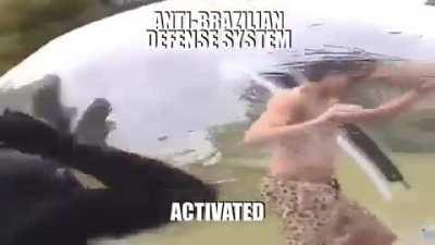 Ialá carai os gringo tão zuando a gente >:(