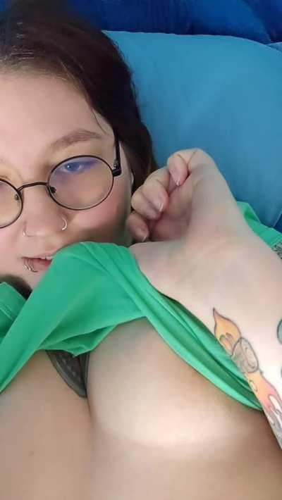 Titty drop to get you in top 😏