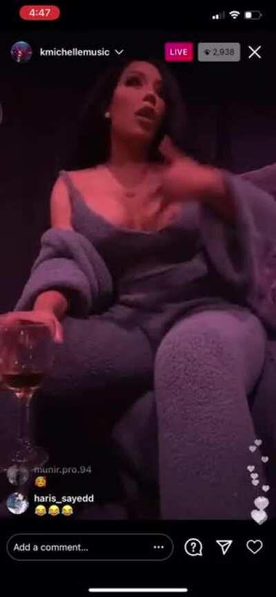 Idk what she was ranting about but a nice long Lil slip