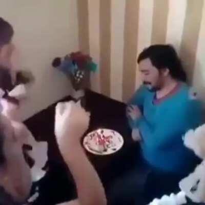 Jorge te tomaste las pastillas para la esquizofrenia???? Jorge: