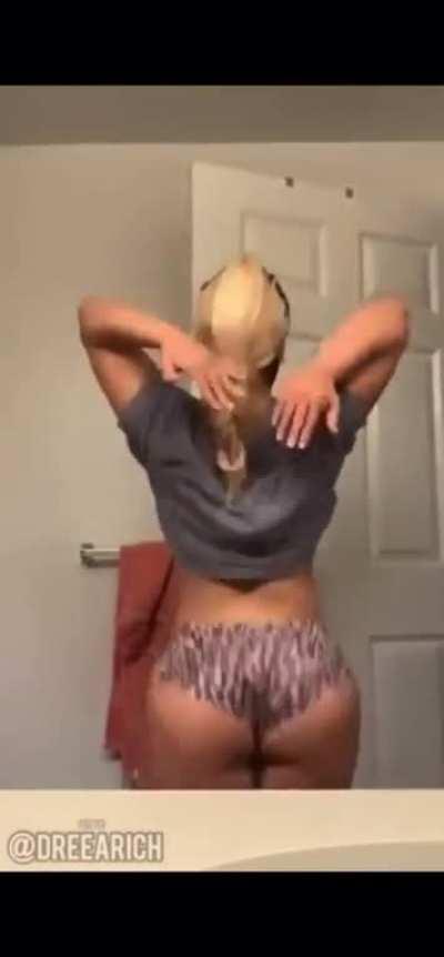 TikTokClapping - Video #7194