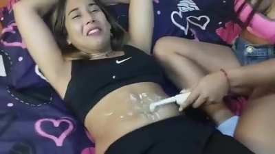 NINOSTICKLINGSTUDIO: "NEW CLIPS: FUN TICKLING CHARLOTTE"
Mariana puts Charlotte on the bed to give her a fun tickle session, making her the center of attention, accompanied by laughter and shouts of joy. It was a magical scene, filled with the overflowing