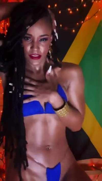 This chune and video go hard 🔥🎶🥵(@chriss_choreo)