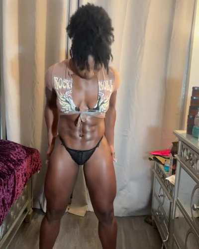 Abs popping, Natural curls popping, Face Popping, The whole body poppin 🥰 Ab Program dropping😆💪🏾🙌🏾❤️‍🔥 
#naturalbodybuilding #bodygoals #fitnessjourney #fitnessmotivation