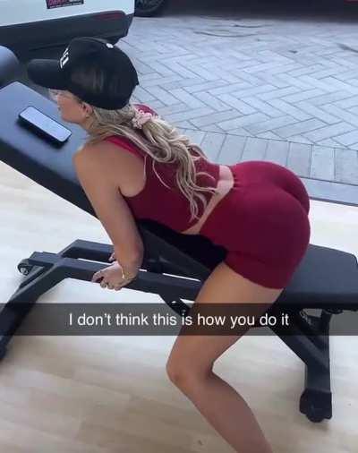 corinna kopf twerking on gym equipment;)