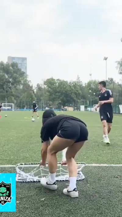 Un anuncio extraño y triste 