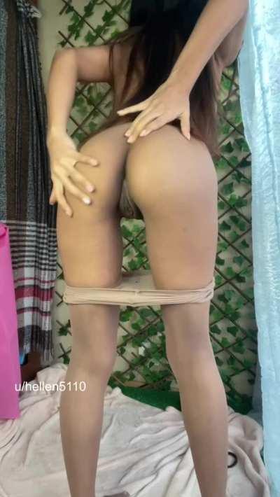 Testing how pantyhose looks on me