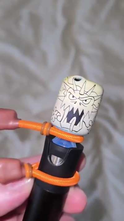 Custom glass for puffco pivot made by glassbyging on Instagram