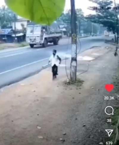 Found on Instagram (obviously), sorry for the icons