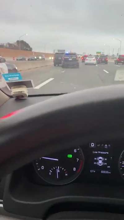 Woman doesn’t like the feds