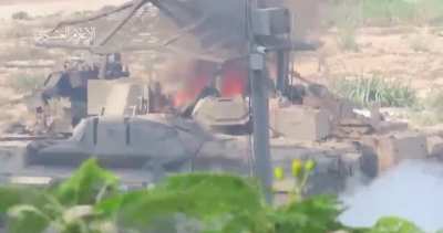 Hamas fighters attacking Israeli tanks (July 2024)