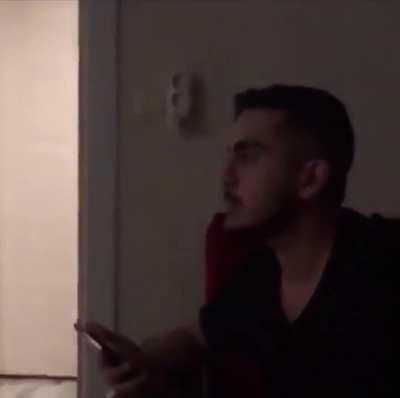 Yok abi ne kekosu gayet düzgün bir çocuk