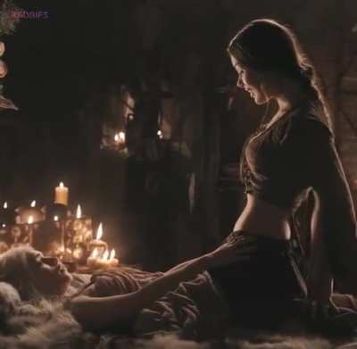 Roxanne McKee grinding on Emilia Clarke