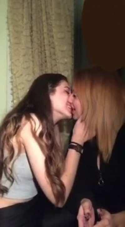 Wpden Türk usulü amatör lezbiyen şov