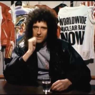 THE NEW MEMBER OF QUEEN?!?!?