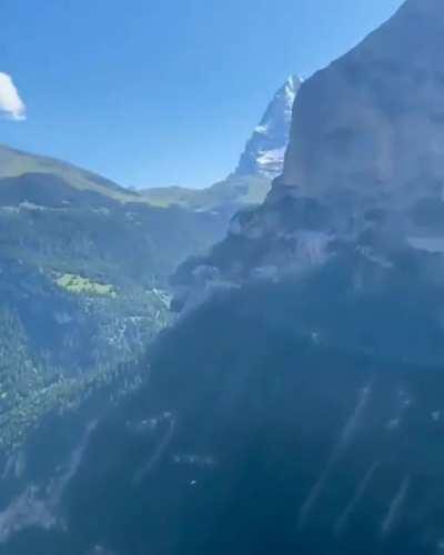 cliff hiking is not for the faintest of hearts