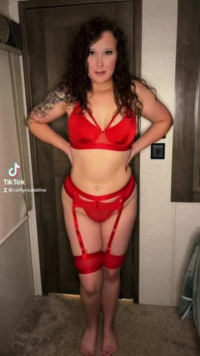 🎶 I don’t want people to get the wrong impression, but I’m kind of a…