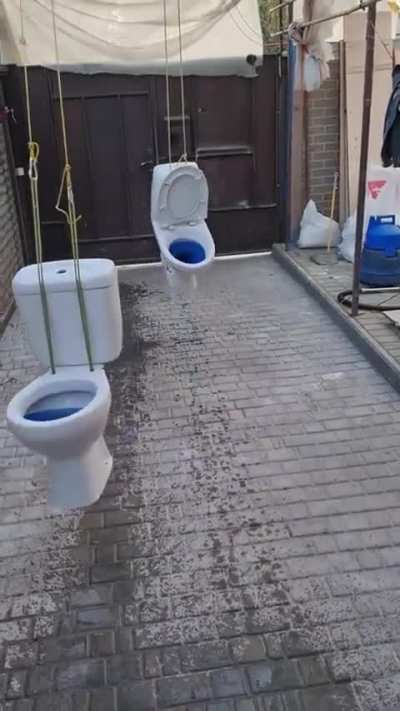 Toilets combats are normal in Russia