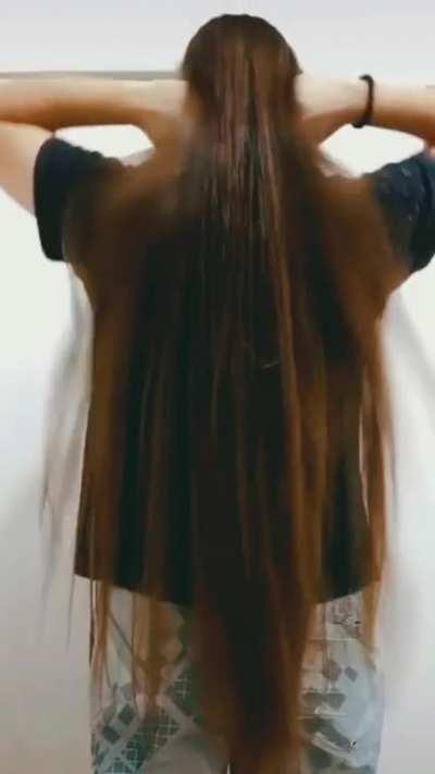 Guy thinks his hair is “interesting as fuck” proceeds to bash people in the comments