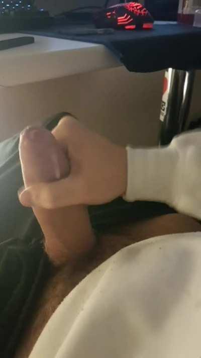 I can't stop cumming