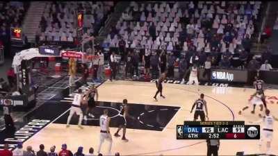 [Highlight] Tim Hardaway Jr with a ridiculous late game, late shot clock 3